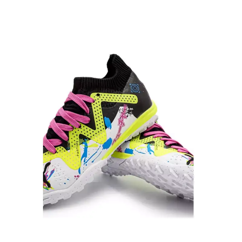 Бутсы сороконожки PWRTape футбольные с шипами 10984