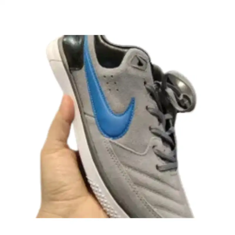 Кроссовки футбольный серый 11202