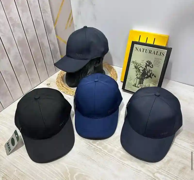 Бейсболка Boss синий