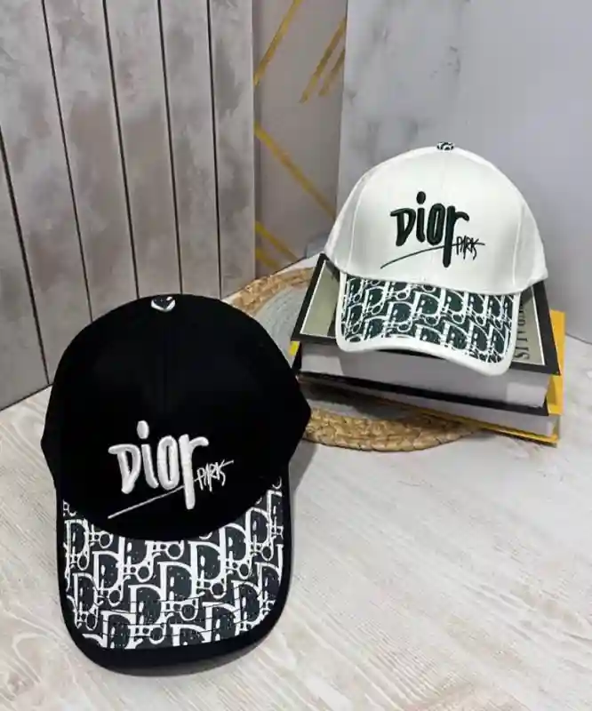 Бейсболка Dior белая