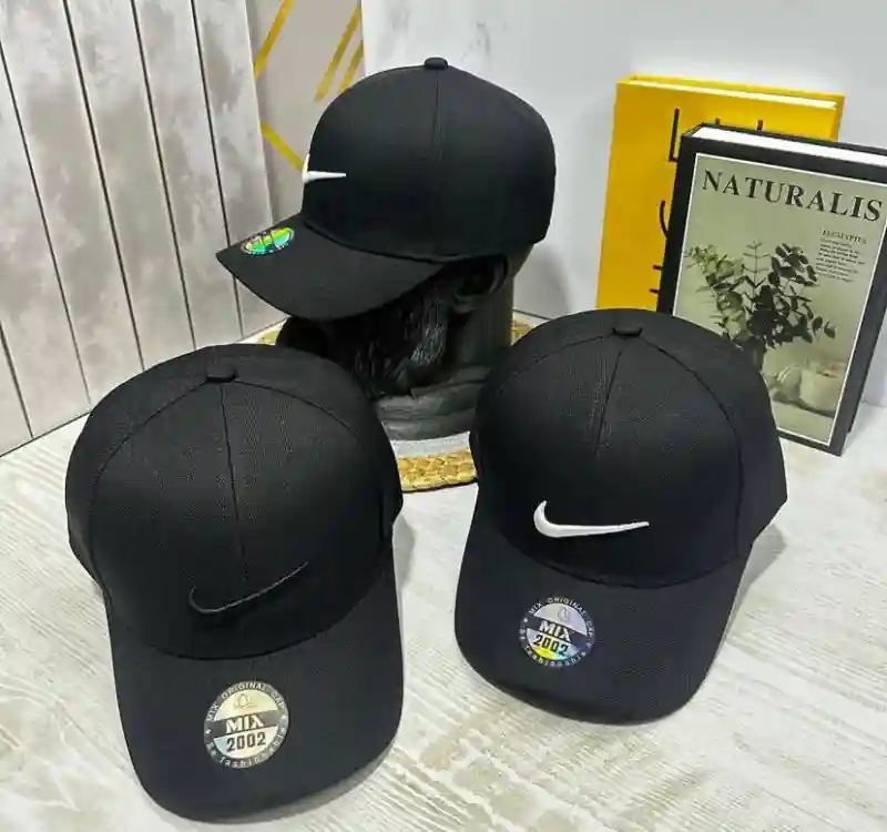 Бейсболка Nike черный логотип