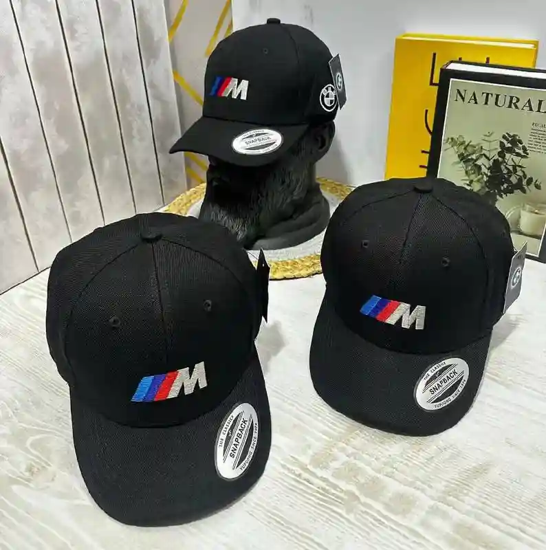 Бейсболка BMW