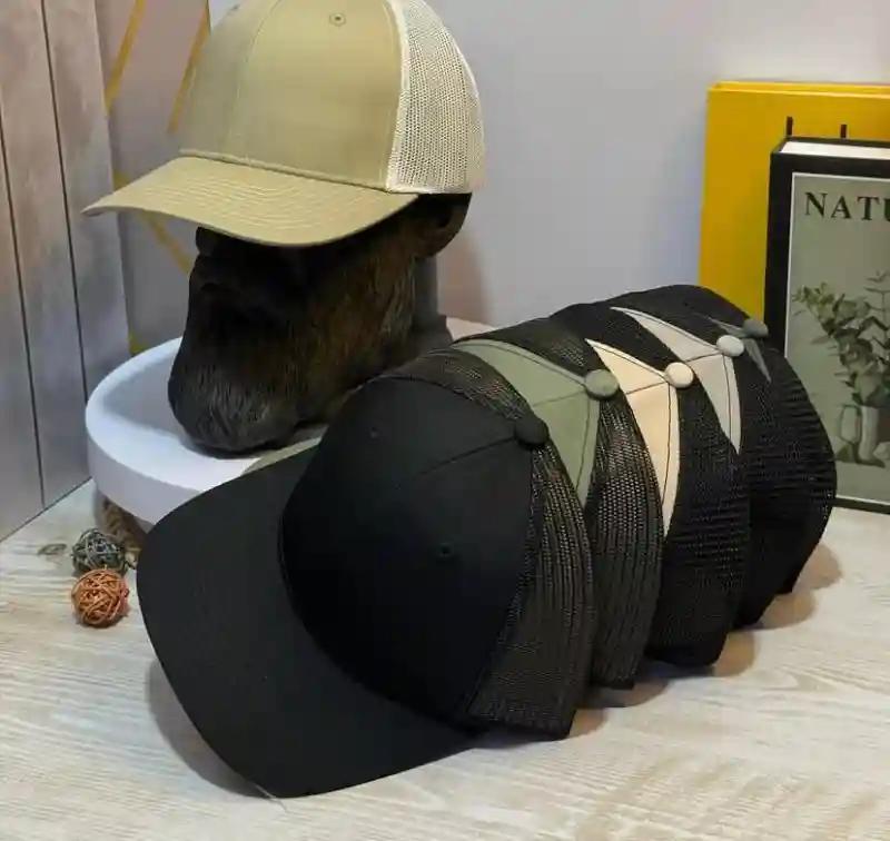 Бейсболка сеточные черный