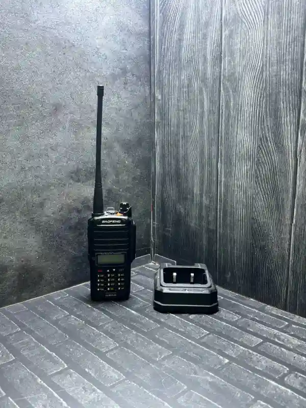 Радиостанция  9R-PLUS