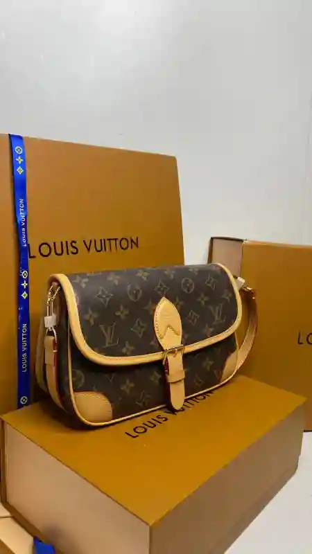 Сумка слинг Louis Vutton 9252