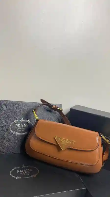  Сумка на плечо Prada 9268