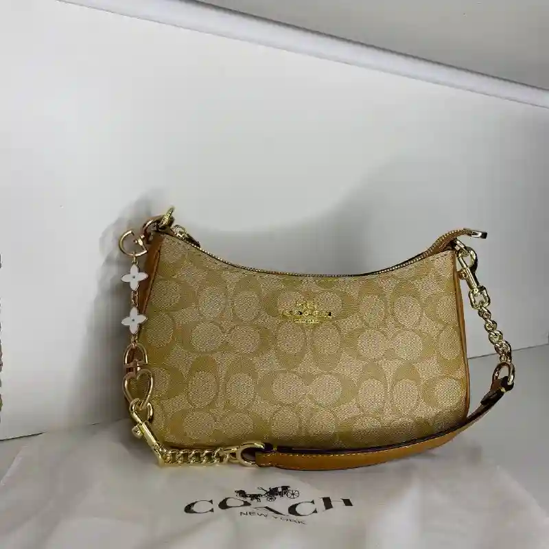 Сумка Coach мессенджер 9299