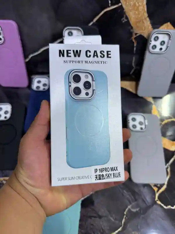 Матовый чехол MagSafe