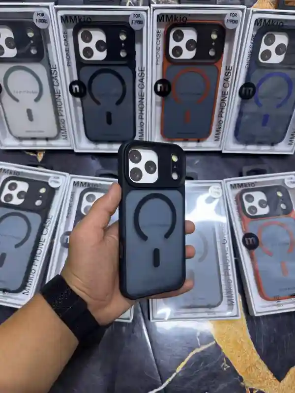 Матовый чехол MagSafe