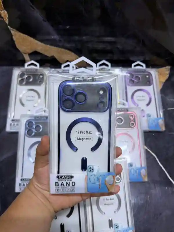 Матовый чехол MagSafe