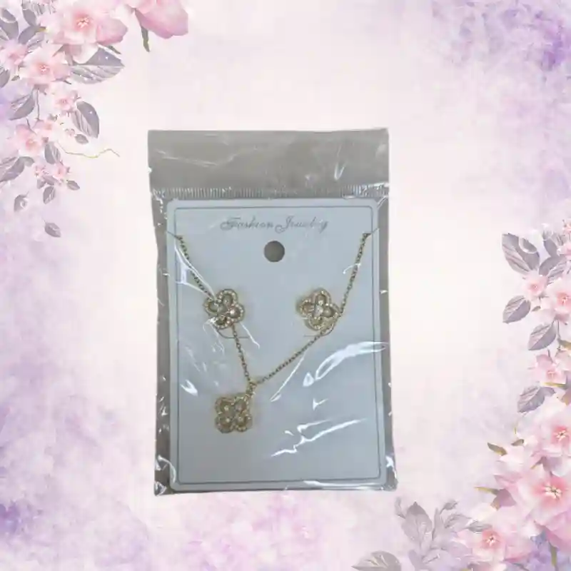 Набор украшений (серьги и кулон) в золотистом цвете