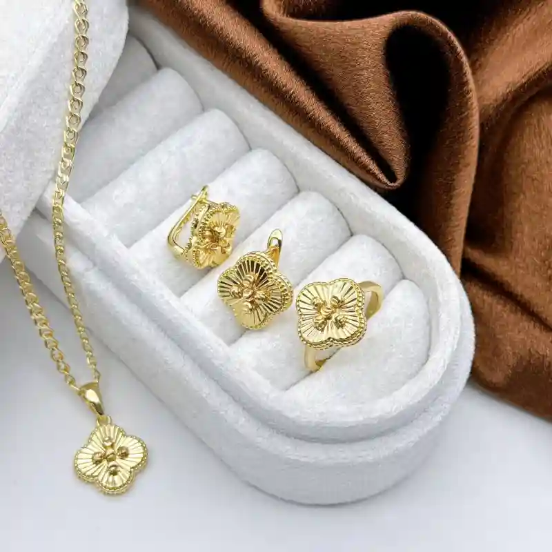 Бижутерное украшенение XuPing