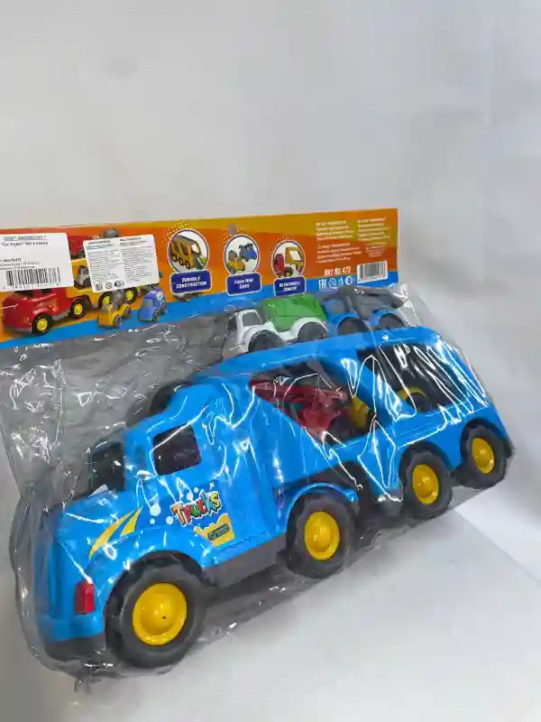 Игрушечный эвакуатор с машиной