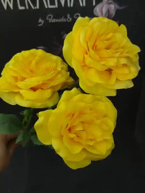 Роза раскрытая (15см голова)