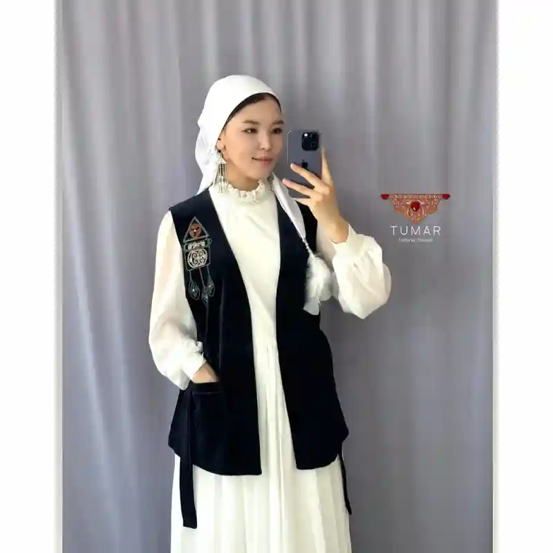 Камзол черный размер 58