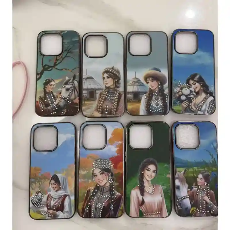 Чехол с девушкой в платке для iPhone 13