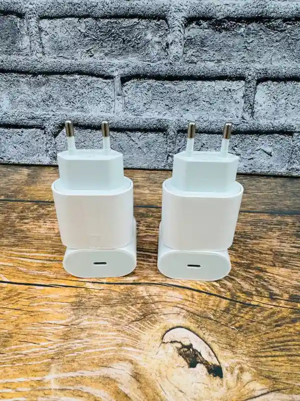 Сетевое зарядное устройство