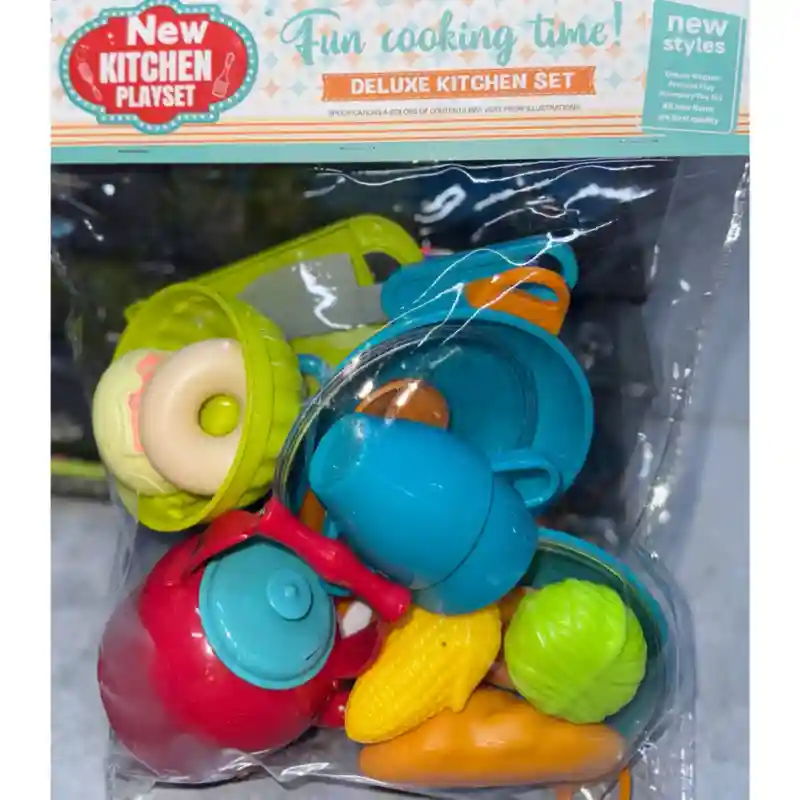Набор игрушечной посуды с продуктами
