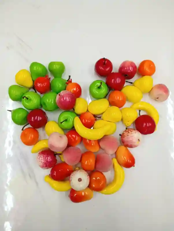 Набор овощей и фруктов мелкие .