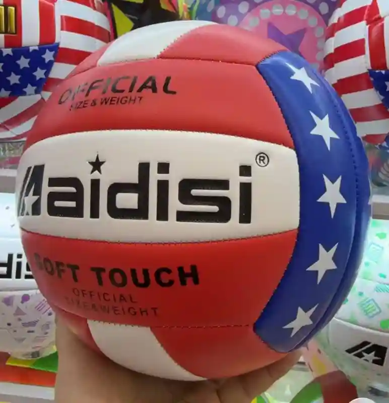 Волейбольные мячи с новым принтом этого года