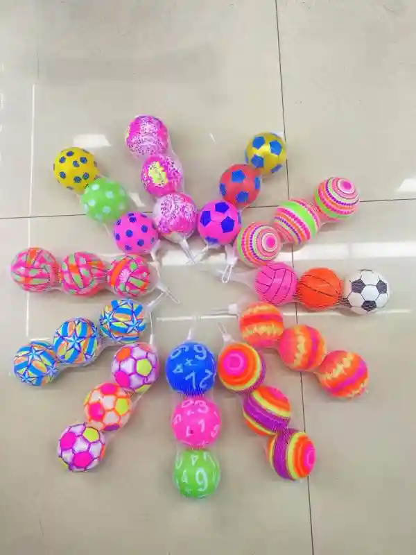 Мяч 3/1 плотного качества с яркими красками