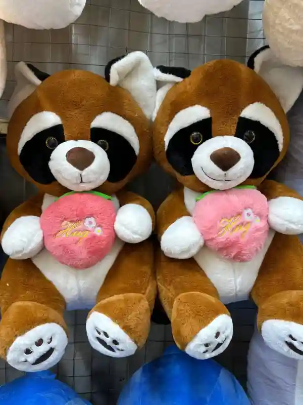 Плюшевая игрушка Енот с яблоком