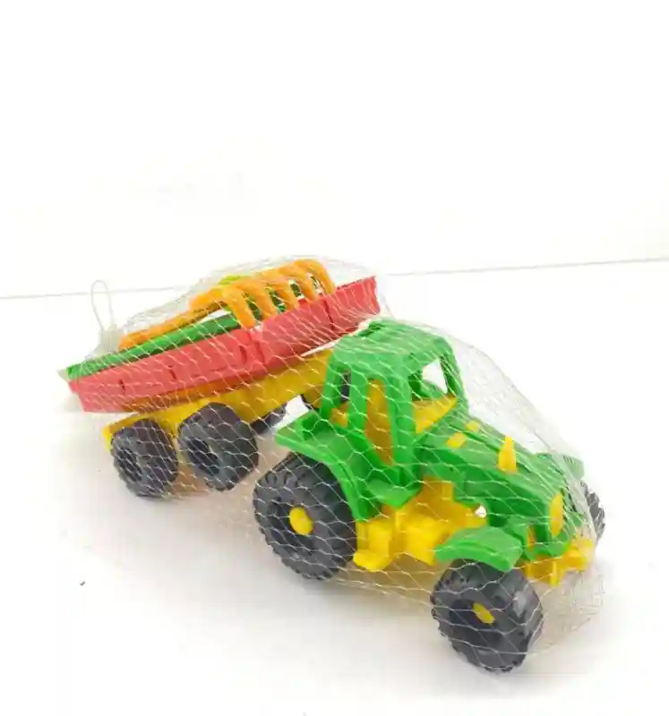 Трактор с прицепом