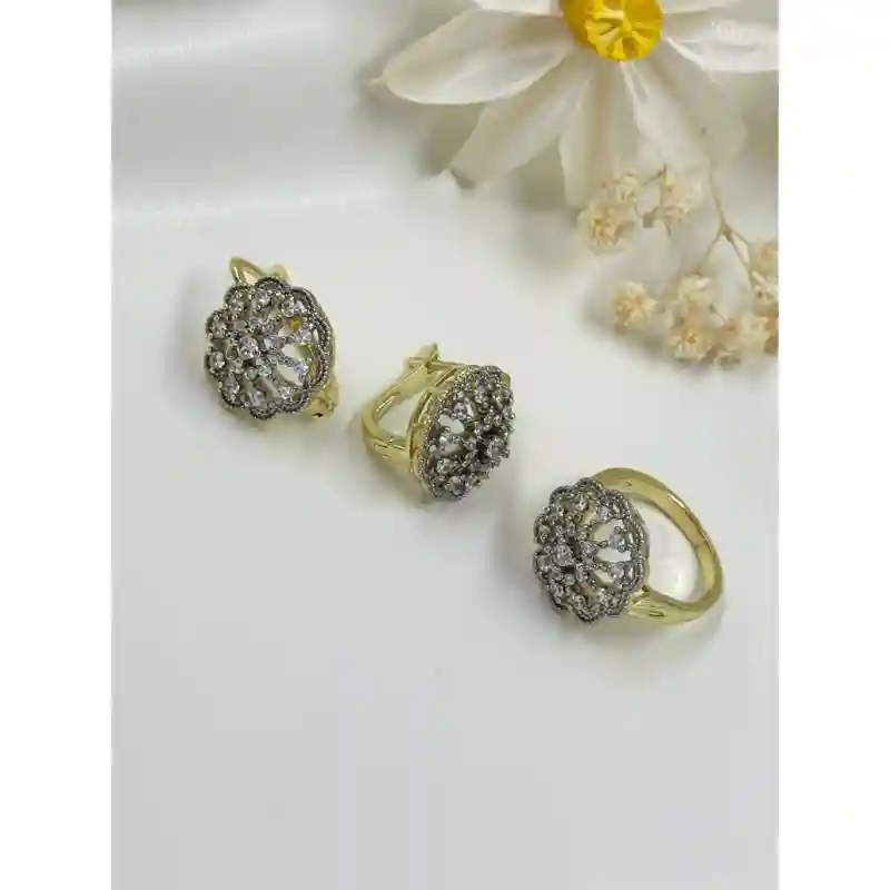 Комплект  бижутерных украшений DIAMOND (арт. 07782)