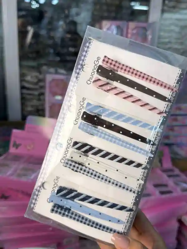 Невидимки с принтом (полоска/лапка)