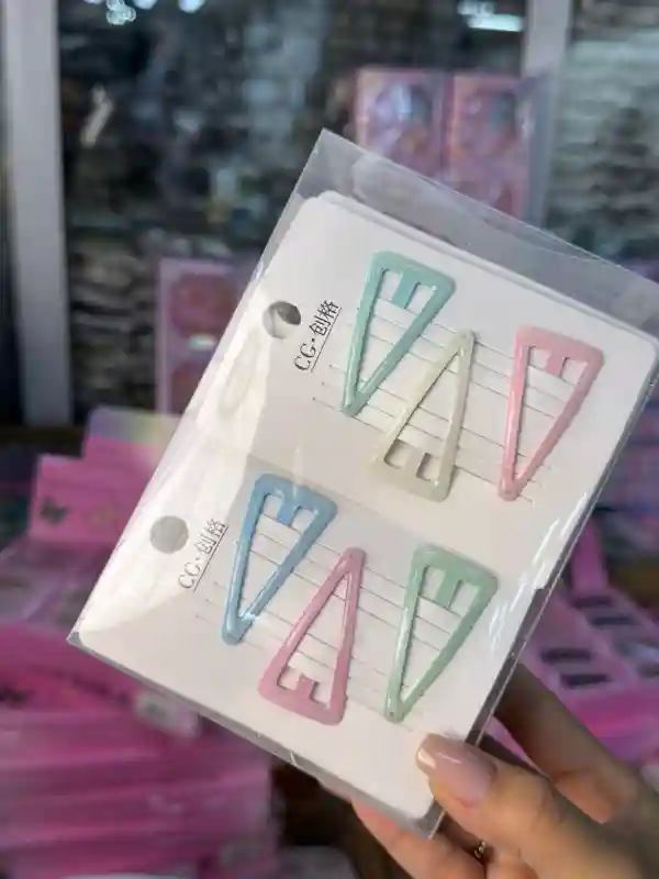 Заколки-треугольники (пастель)