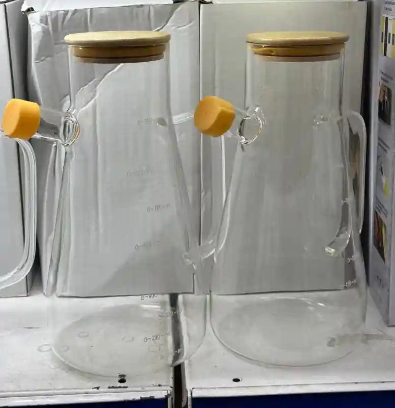 Стеклянный графин-дозатор для масла и уксуса с бамбуковой крышкой и мерной шкало