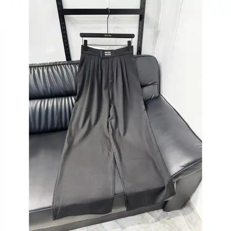 14154 - Женские классические брюки - Чёрные, размер M