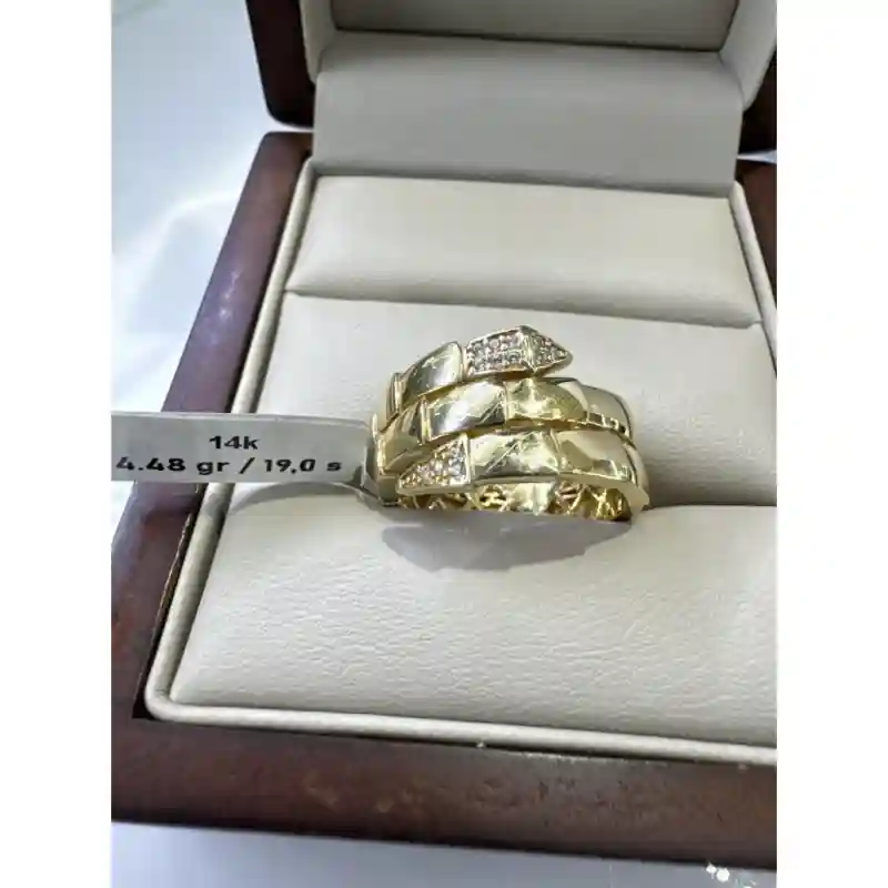 Кольцо Zara Gold 830288095 размер 19 вес 4.48 г золото, фианит