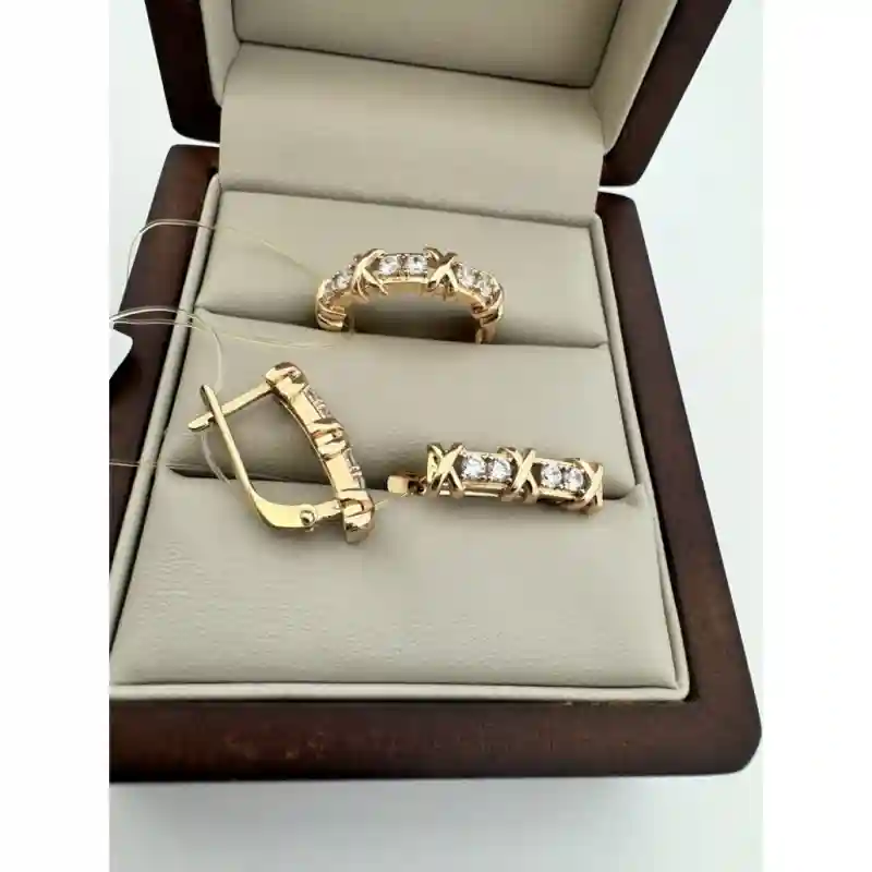 Zara Gold 887083143 вес 9 г золото, фианит