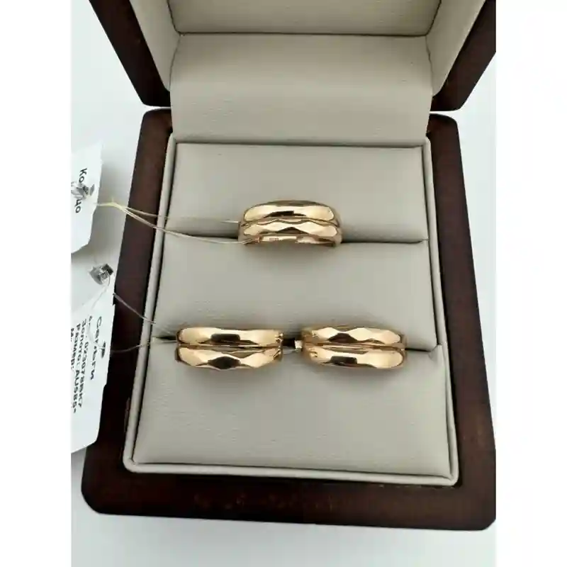 Zara Gold 426835500 вес 5.58 г золото, без вставок