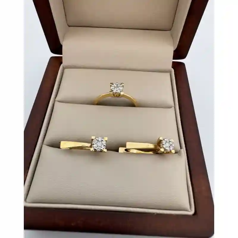 Zara Gold 451108572 вес 5.46 г золото, бриллиант