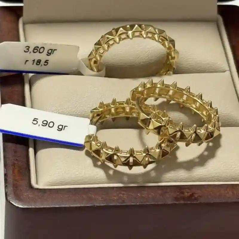 14672 Комплект из жёлтого золота 14К с геометрическим узором (кольцо + серьги)