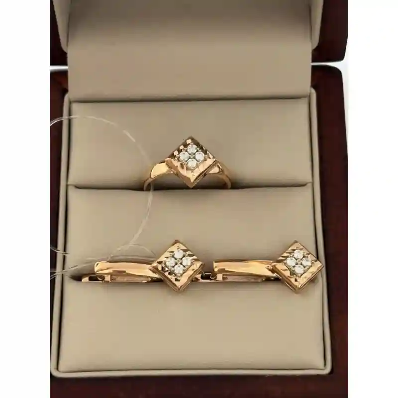 14679 Комплект из жёлтого золота 14К с квадратными вставками