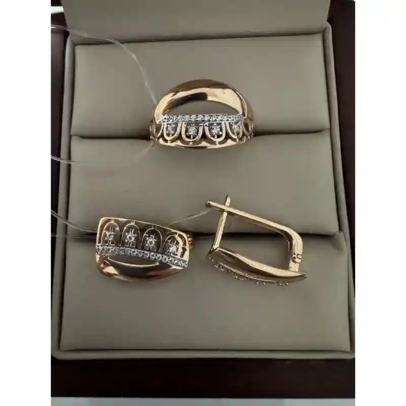 14681 Комплект из жёлтого золота 14К с ажурным узором и фианитами