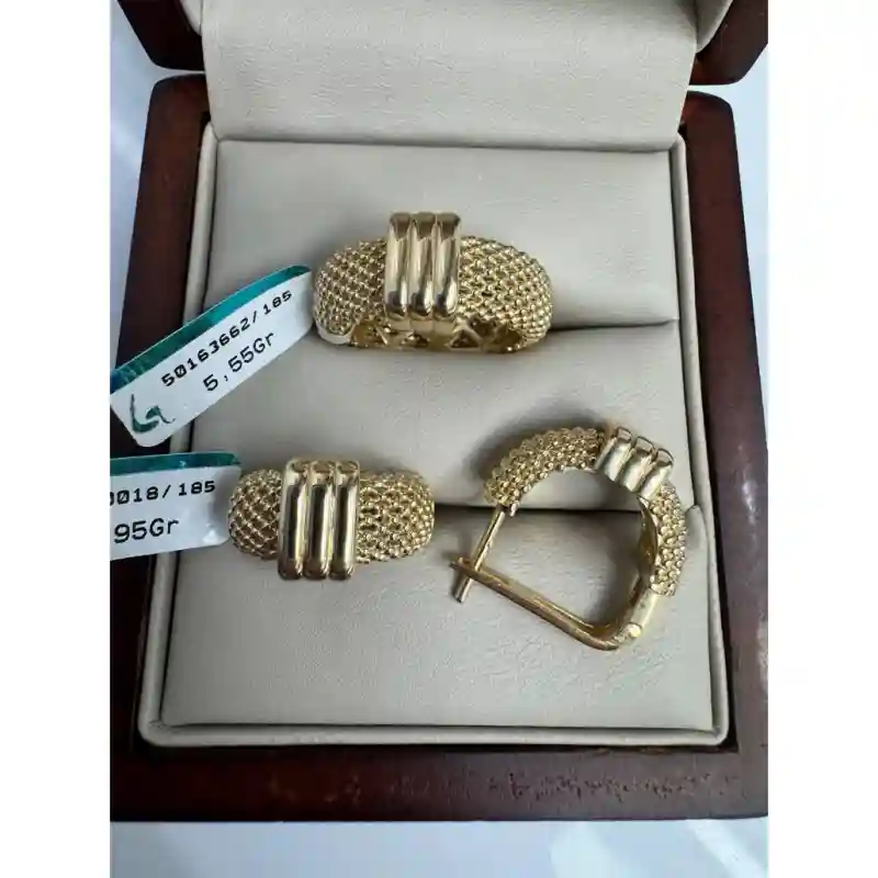 14696 Золотые серьги 14К с рельефной текстурой