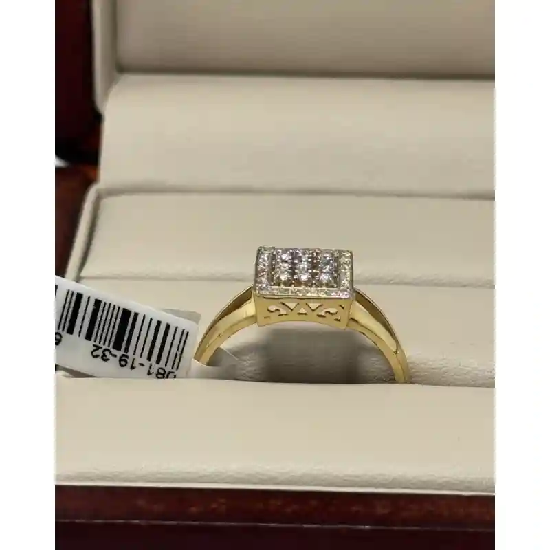 14714 Кольцо из золота 585 с бриллиантом