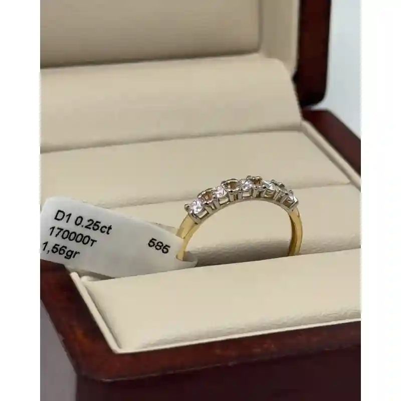 14725 Кольцо из золота 585 с бриллиантами