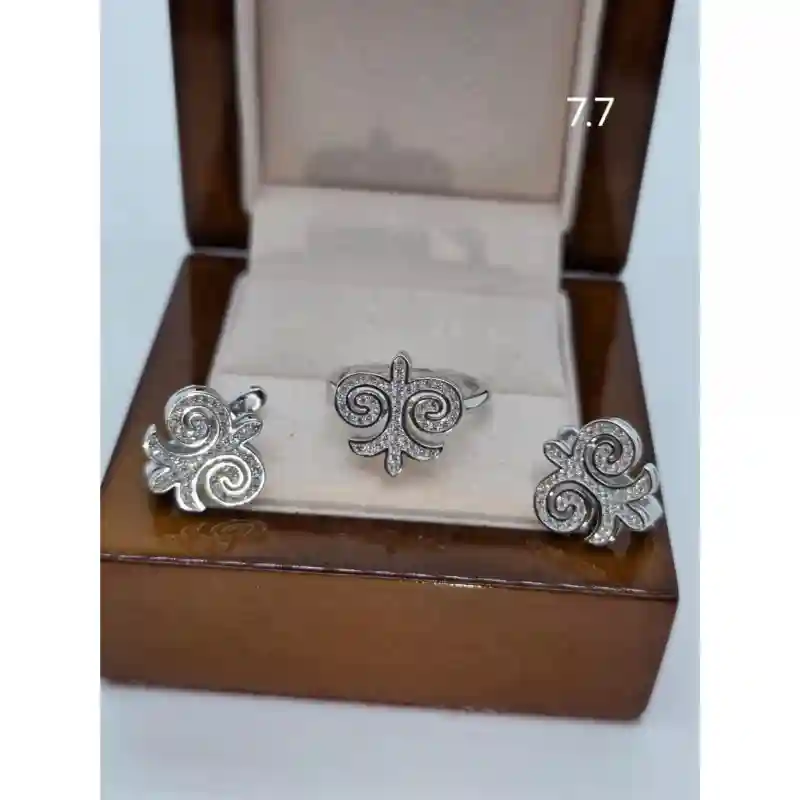 Ювелирные украшения Комплекты украшений серебро 15076