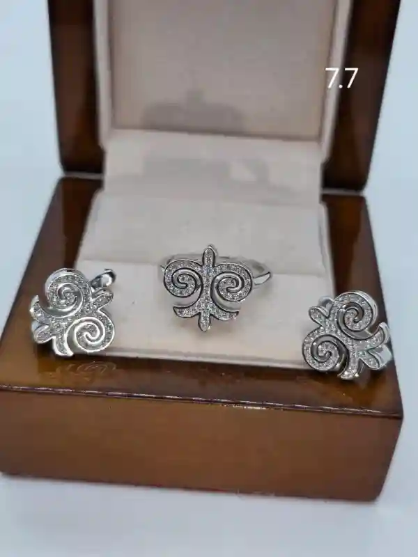 Ювелирные украшения Комплекты украшений серебро 15209