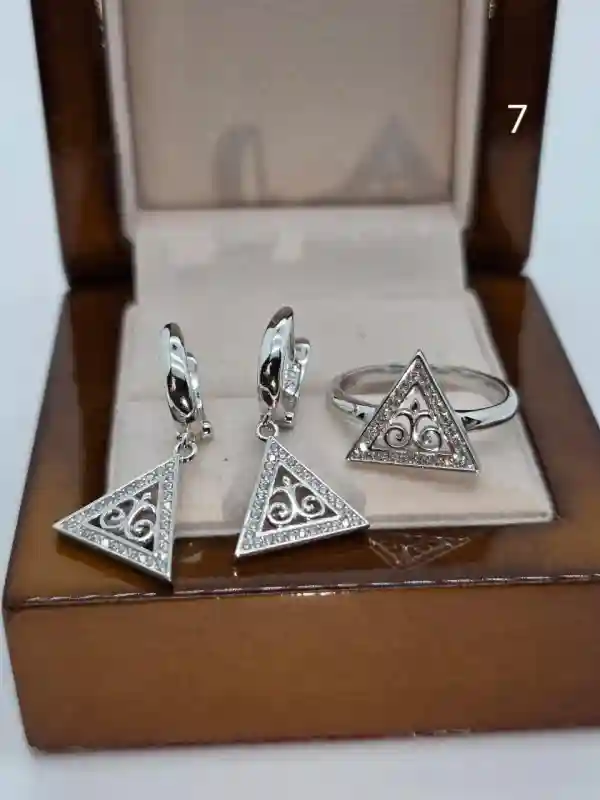 Ювелирные украшения Комплекты украшений серебро 15211