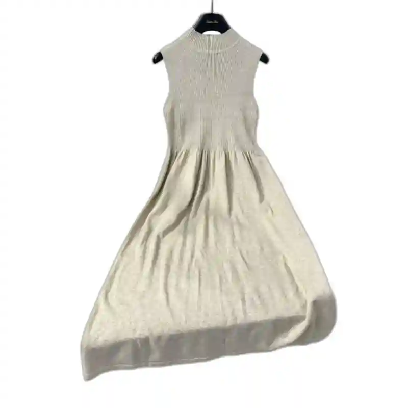 18313 Бежевое без рукавов — Трикотажные платья 48