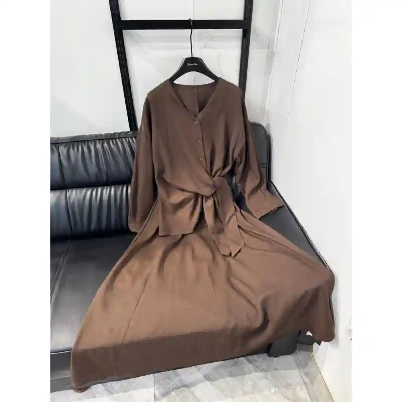 21549 Стильные двойки коричневый 48