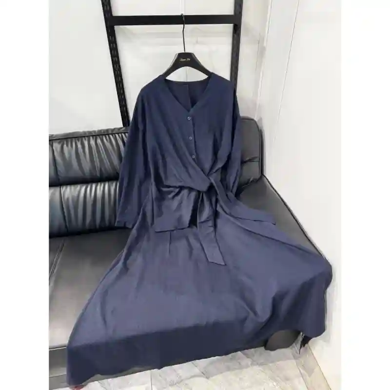 21561 Стильные двойки тёмно-синий 42