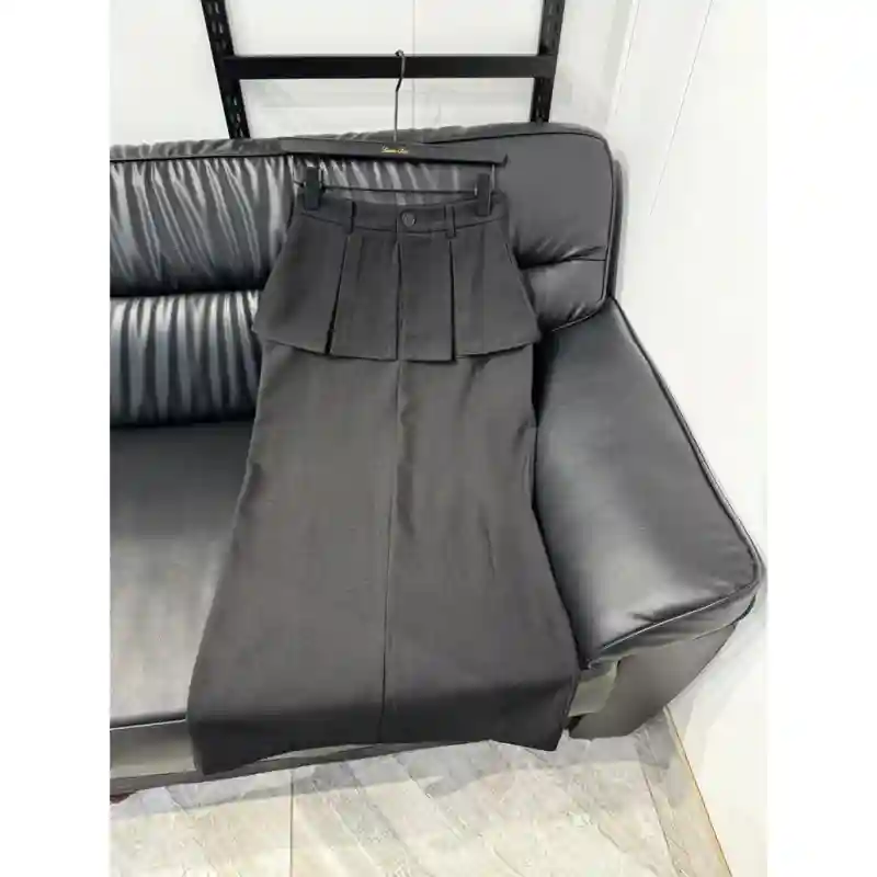 21580 Классные юбки M