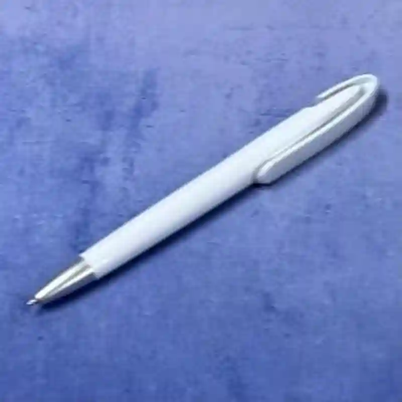 Ручка шариковая пластиковая с клипом 24016